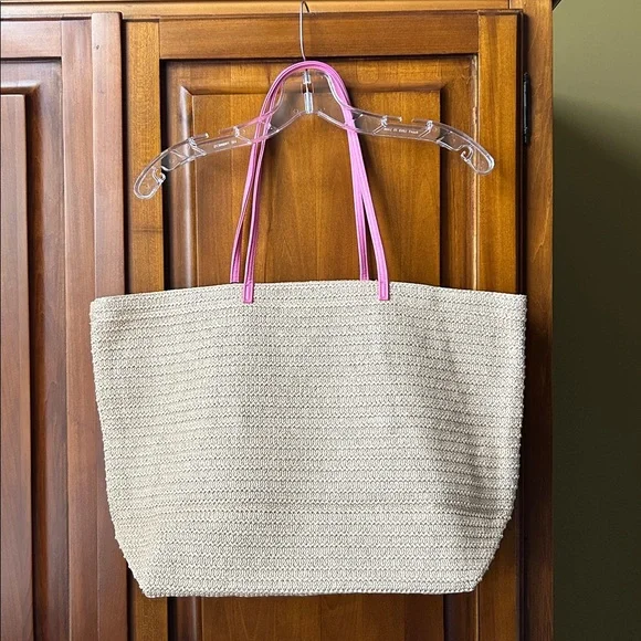 Vera Bradley Seashore Tote - Picture 6 of 9